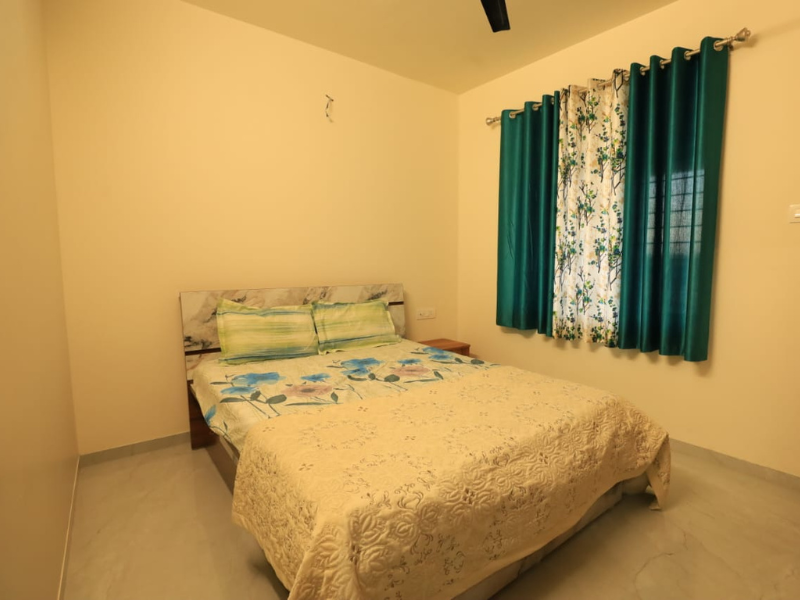 Twin Bed Room